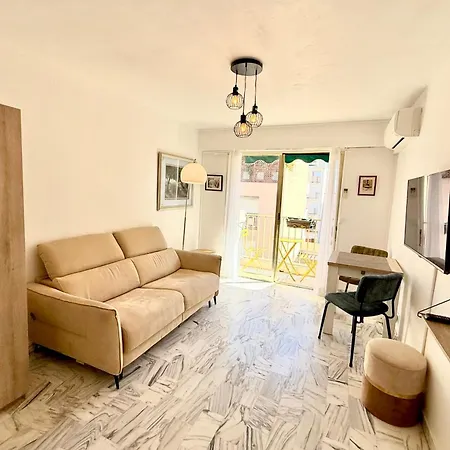 Center - For 2 People Appartement Antibes